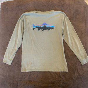 Men's Patagonia Long Sleeve Shirt (Medium)